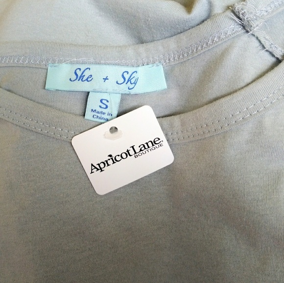 She + Sky🌌 Cage Sleeve Top Size Small - NWT - Picture 3 of 7